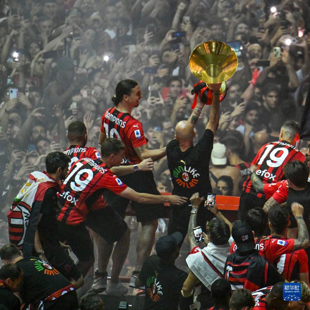 科瓦奇：所有国脚健康归队；多特是时候战胜斯图加特了